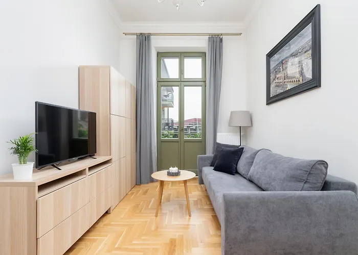 With Balcony - Dietla 109 Street *