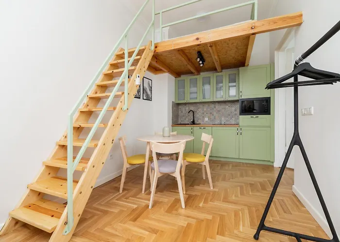 With Balcony - Dietla 109 Street