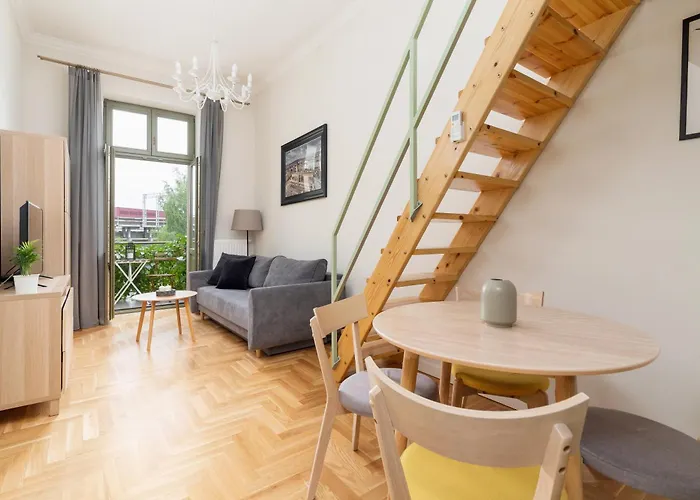 דירה With Balcony - Dietla 109 Street