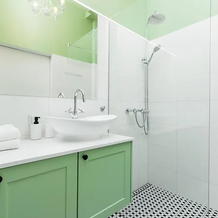 Apartman With Balcony - Dietla 109 Street Krakkó